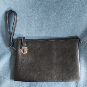 Women Metallic Gold Toned Large Wristlet Purse, NWOT